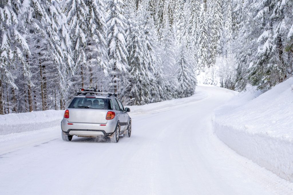 Conducir en invierno con nieve.